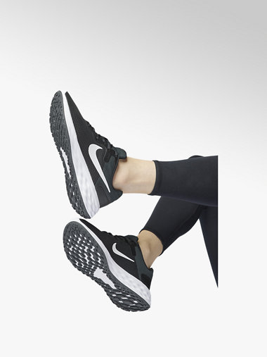 Nike hot sale revolution deichmann